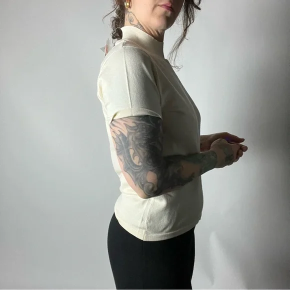 NWT VINTAGE Silk Blend Mock Neck Cream Short Sleeve Sweater Womens Small - Picture 3 of 6